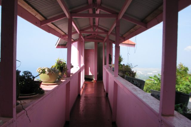 ピンクピンクピンクなホテルの絶景トイレ