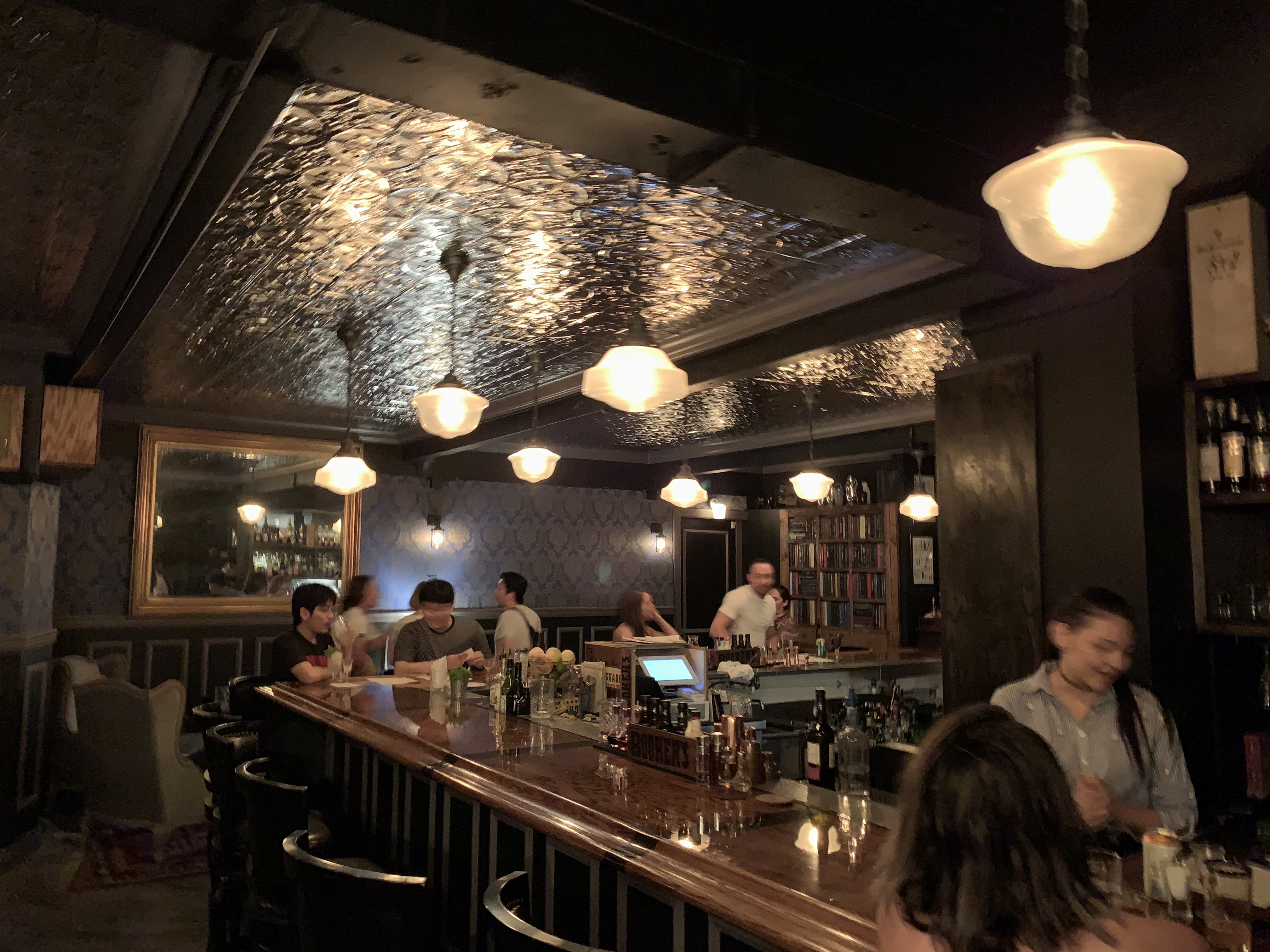 近頃増えている、看板のない怪しいBARに行く | スマートリップ・ハワイ