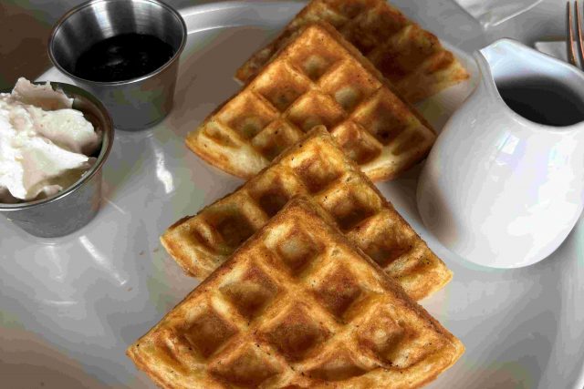 カハラマーケット内の「et-al」は、早朝から夜まで、メニュー豊富でお洒落