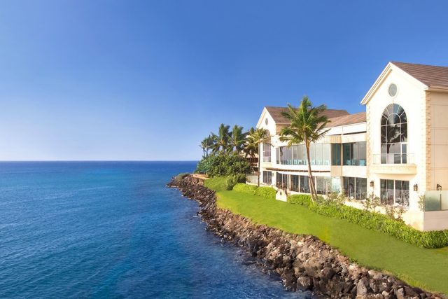 きらめく海とダイヤモンドヘッドを臨む『53 BY THE SEA』 　　　　新マスターシェフ就任とテイスティングコースメニューを発表