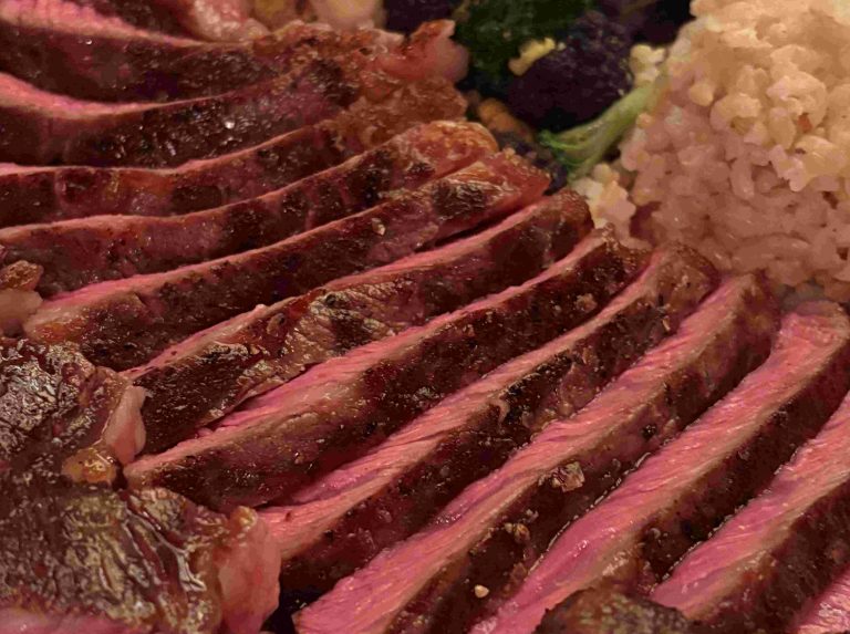 ハワイの人々に愛された高品質な味とサービスは「Hy‘s Steak House」にある